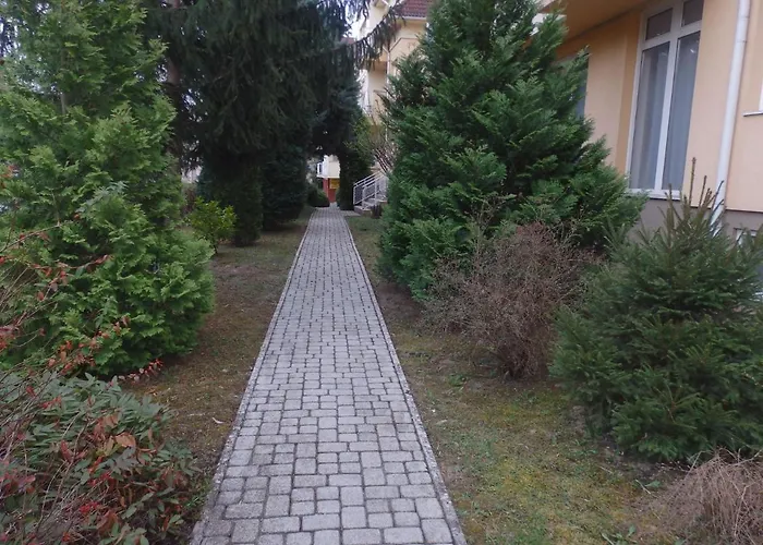 Zoe Apartman